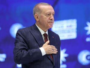 Cumhurbaşkanı Erdoğan yeniden AK Parti Genel Başkanı