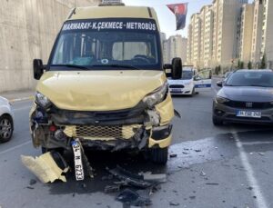 İstanbul’da minibüs kazası: 4 yaralı